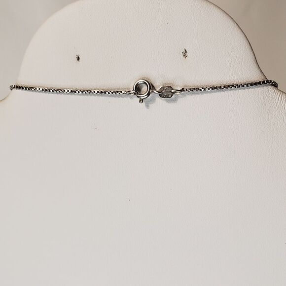 Silver Mother Mary pendant on silver chain 925 Silver - Picture 3 of 8